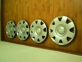 ขายฝาครอบล้อโฟ้ลค ขอบ 16 มี 4 วง สวย 2500 บาท