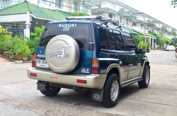 Vitara 1600 AUTO 4x4 5Dr แก๊ส LPG หัวฉีด Vitara 1600 AUTO 4x4 5Dr แก๊ส LPG หัวฉีด