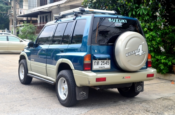 Vitara 1600 AUTO 4x4 5Dr แก๊ส LPG หัวฉีด Vitara 1600 AUTO 4x4 5Dr แก๊ส LPG หัวฉีด