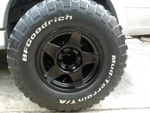 Max แบรดเลย์ วี + BF Mud 285/75/16 ปี10 สวยๆ 1ชุด