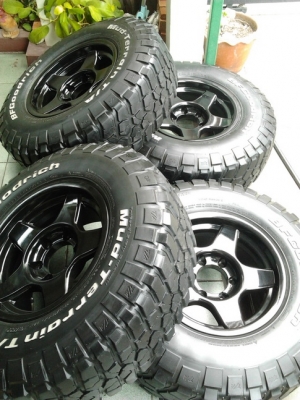 Max แบรดเลย์ วี + BF Mud 285/75/16 ปี10 สวยๆ 1ชุด