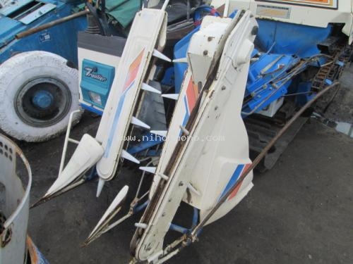 รถเกี่ยวข้าวนั่งขับ!!!  ISEKI     HL90   รหัสสินค้า : 14001808  หรือเพิ่มเติมไดที่ www.nihonmono.com