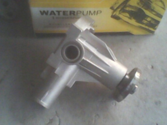 ขายปั้มน้ำวอลโว่ 940 ของใหม่ 1250 บาท