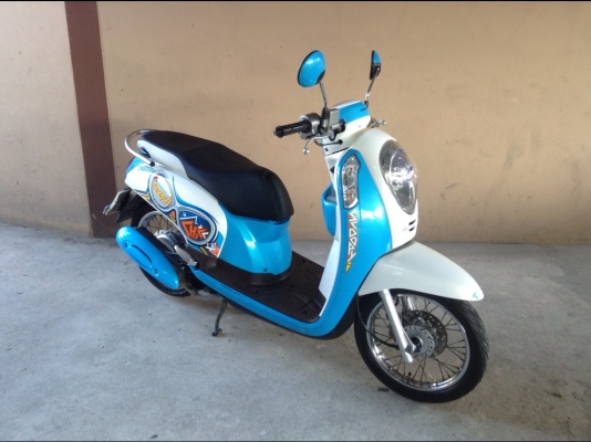 ขาย!!! สกู๊ปปี้ไอตัวใหม่ สภาพสวย ปี56 รถเครื่องดีคับ ทะเบียนครบ ภาษีไม่หมด