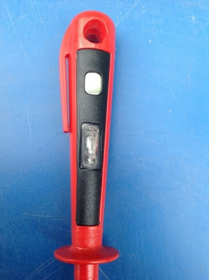 ไขควงเทสไฟด้ามแดง