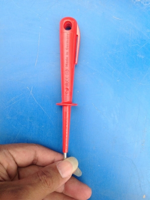 ไขควงเทสไฟด้ามแดง