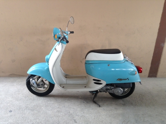 ขาย!!! ฮอนด้าจีออโน่50cc สต๊าทมือและเท้า รถเครื่องดีมากคับ ขับขี่ดี มีเอกสารซื้อขายคับ