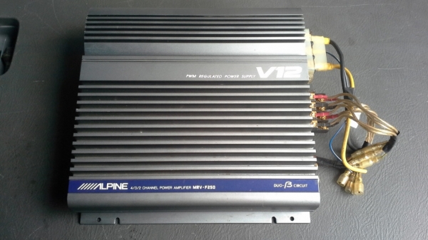 Alpine 4ch V12 รุ่น MRV-F250 Made in Japan