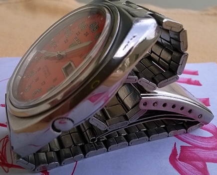 Seiko Auto เครื่อง 7009 หน้าไทย ช่องบอกวัน วันที่หลักสาม Seiko Auto เครื่อง 7009 หน้าไทย ช่องบอกวัน วันที่หลักสาม