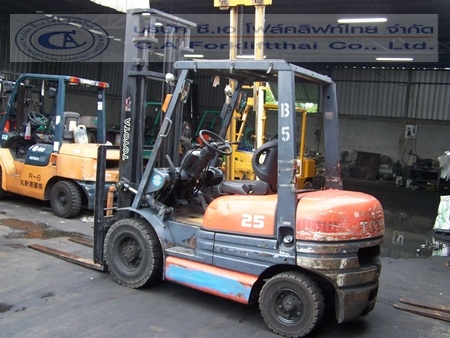 ขายรถ โฟล์คลิฟท์ TOYOTA รุ่น 6-FD25