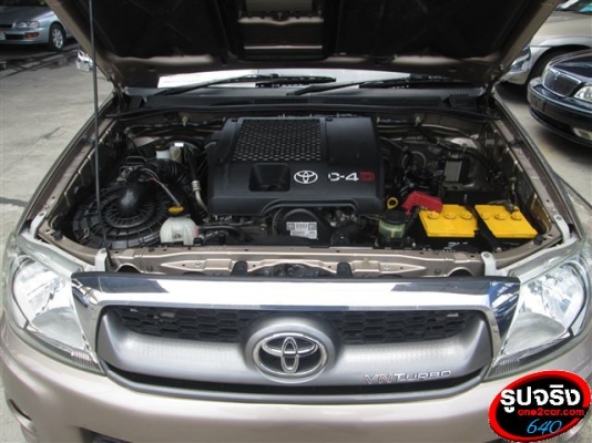 ขับง่าย ซ่อมง่าย ราคาถูก TOYOTA HILUX VIGO D4D Double Cab  3.0 AT ปี 2010