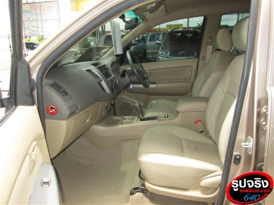 ขับง่าย ซ่อมง่าย ราคาถูก TOYOTA HILUX VIGO D4D Double Cab  3.0 AT ปี 2010