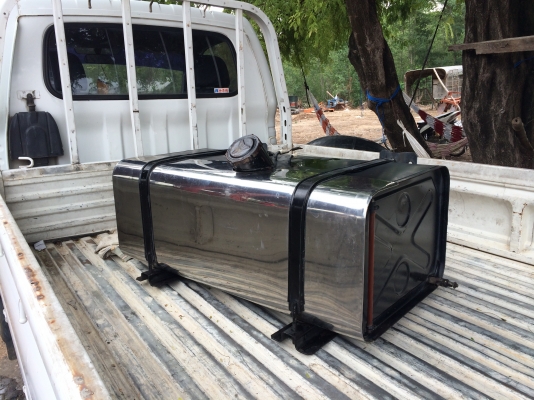 ขายถังนำ้มัน200ลิตร