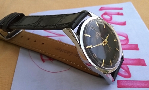 FORTIS swiss made ไขลาน หน้าดำ หลักทอง ขนาด 35 มม.