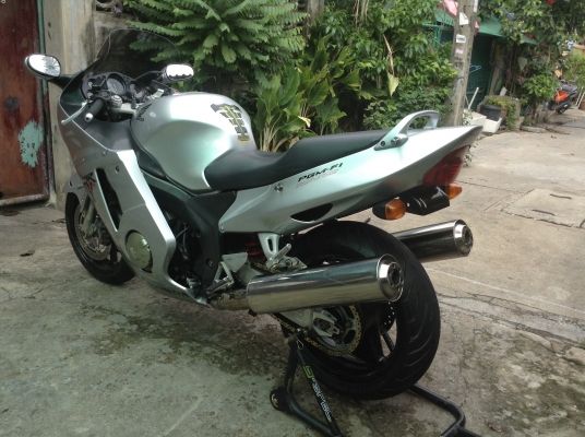 ขาย CBR1100XX  ปี2000 หัวฉีด กุญแจชิบ อินวอย+สพม แท้ทุกฉบับ รถเครื่องดีสีพอใช้สภาพพร้อมออกทริป