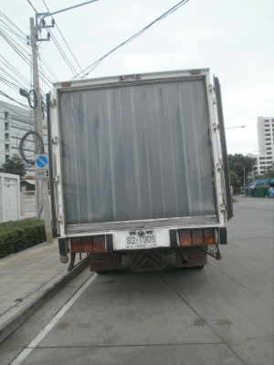 ขาย รถบรรทุก6ล้อห้องเย็น ISUZU พร้อมห้องเย็น 6 เมตร มือสอง ปี 2006 รุ่น NQR 130แรงม้า เกียร์ธรรมดา สภาพดี