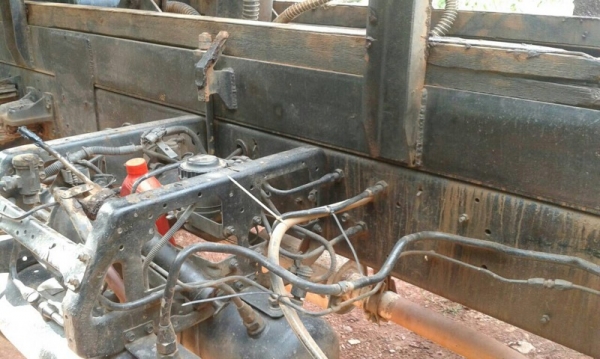 รถอีซูซุ 6 ล้อดั้ม 195 แรงม้า. ปี 39 สนใจติดต่อ 081 - 6079515 รถอีซูซุ 6 ล้อดั้ม 195 แรงม้า. ปี 39 สนใจติดต่อ 081 - 6079515