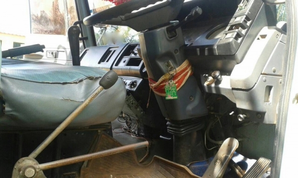 รถอีซูซุ 6 ล้อดั้ม 195 แรงม้า. ปี 39 สนใจติดต่อ 081 - 6079515 รถอีซูซุ 6 ล้อดั้ม 195 แรงม้า. ปี 39 สนใจติดต่อ 081 - 6079515