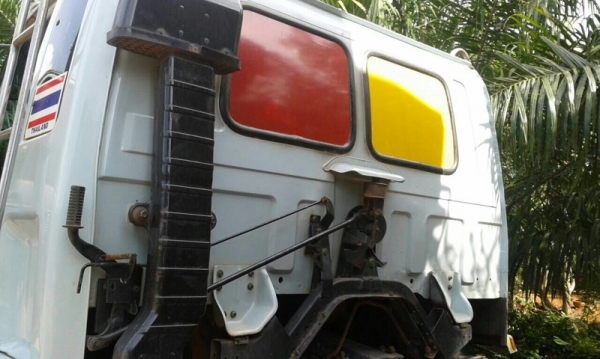 รถอีซูซุ 6 ล้อดั้ม 195 แรงม้า. ปี 39 สนใจติดต่อ 081 - 6079515 รถอีซูซุ 6 ล้อดั้ม 195 แรงม้า. ปี 39 สนใจติดต่อ 081 - 6079515