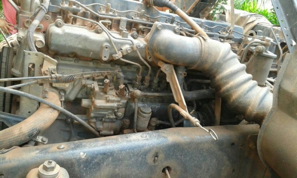 รถอีซูซุ 6 ล้อดั้ม 195 แรงม้า. ปี 39 สนใจติดต่อ 081 - 6079515 รถอีซูซุ 6 ล้อดั้ม 195 แรงม้า. ปี 39 สนใจติดต่อ 081 - 6079515