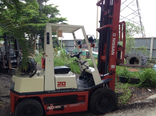 ขายรถยกฟอร์คลิฟต์ NISSAN PH02A20 2ตัน เบนซินติดแกสนอก 180,000