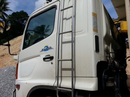 รถฮีโน่ 10 ล้อดั้ม 260 แรงม้า ปี 49 สนใจติดต่อ 081 - 6079515 รถฮีโน่ 10 ล้อดั้ม 260 แรงม้า ปี 49 สนใจติดต่อ 081 - 6079515