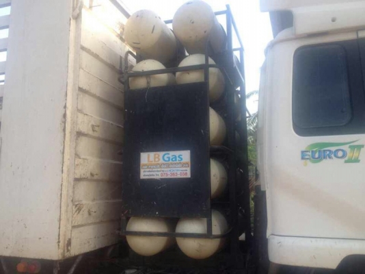 รถนิตสัน 10 ล้อ รั้ว ( ไม่ดั้ม ) 254 แรงม้า. ปี 53 สนใจติดต่อ 081 - 6079515 รถนิตสัน 10 ล้อ รั้ว ( ไม่ดั้ม ) 254 แรงม้า. ปี 53 สนใจติดต่อ 081 - 6079515