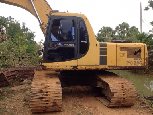 ขายรถแบ็คโฮ KOMATSU PC 200-6 เครื่องคัมมิ้นท์ เอกสารสัญญาซื้อขาย เครื่องดี เอวขยับนิดหน่อย