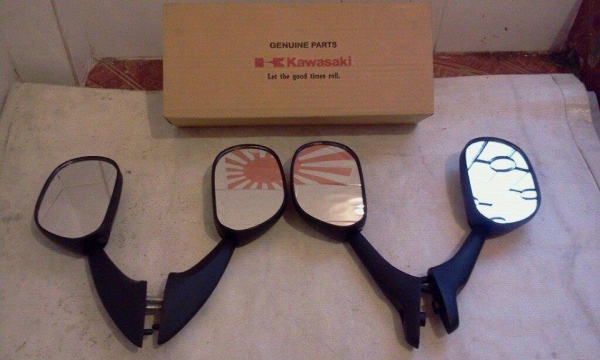 ลด+โล๊ะ ส่งฟรีทุกชิ้น!! สาวก Kawasaki 2T เชิญทางนี้!!