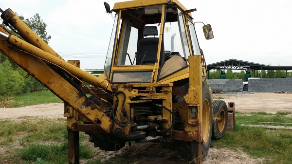 ขายด่วน รถตัหน้าขุดหลัง CAT 428 เพลาเดียว เอกสารเล่มทะเบียน ลดราคาหลือ 320,000