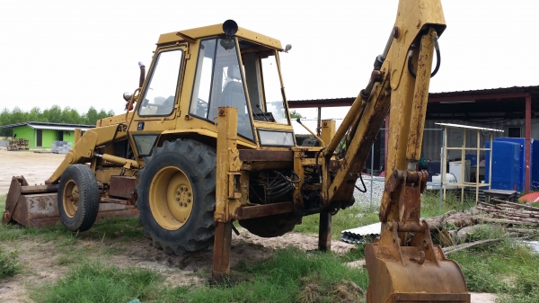 ขายด่วน รถตัหน้าขุดหลัง CAT 428 เพลาเดียว เอกสารเล่มทะเบียน ลดราคาหลือ 320,000