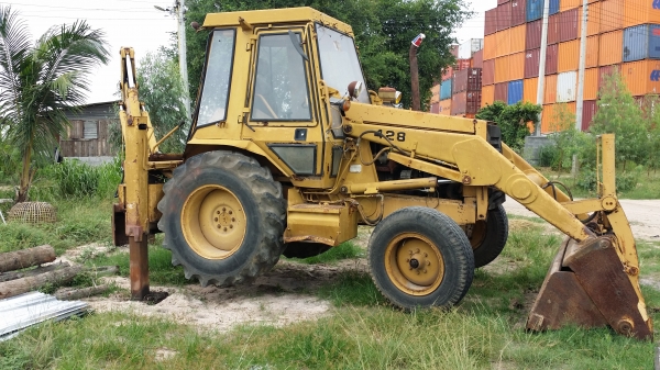 ขายด่วน รถตัหน้าขุดหลัง CAT 428 เพลาเดียว เอกสารเล่มทะเบียน ลดราคาหลือ 320,000