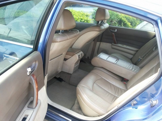 ขายด่วน รถสวย มือเดียว สนใจ 081-659-9559