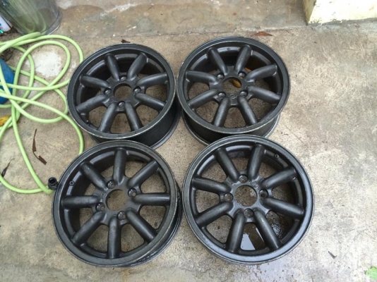 ขายล้อกล้วย BR ขอบ15 4/114 กว้าง6.5 et 40 สีเดิม สวยๆ