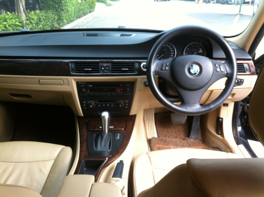 BMW SERIES 320iSE E90 แต่งสวยเลยคับ พร้อมใช้