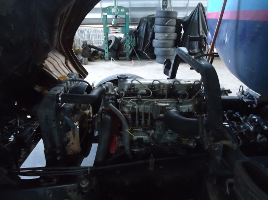 ขายด่วนรถ6ล้อFC2WEKAเครือง120แรงขรรทุกนํ้ามัน6000ลิตร