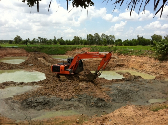 ขายครับดว่นๆๆๆ คุณหลง FN527MAเครื่อง6D16  10สปีด เบรคทิฟฟี่ พวงมาลัยพาวเวอร์สองเพลาเครื่องเดิมเกียร์เดิมเบรคทิฟฟี่ ปกติลากแบคโคPC200 พร้อมใช้งานเลย