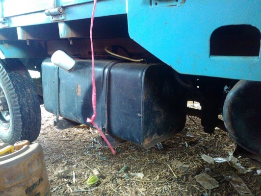 ***ขายแล้วครับขอบคุณ Truck2hand ขาย4ล้อกลาง ISUZU NKR 88 เกียร์ยาว ทะเบียนรถบรรทุก จดใหม่ ปี40เครื่องเดิมเกียร์เดิม เครื่อง4JB1-88แรง 4สูบ แน่นดีแรงดี ไม่เยิ้ม เกียร์ยาวเดิมๆไม่หลุดไม่หอน ช่วงล่างเดิม คัสซีสวยเดิมไม่ปะไม่ดามไม่บวม เพลาลอย กระบะพื้นไม้ มีค