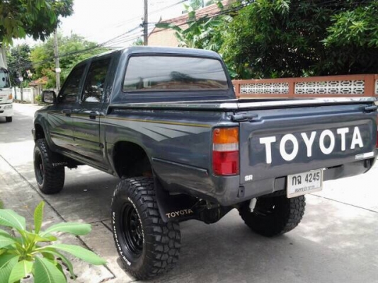 ขายHILUX  LN106 คานแข็ง 4ประตู