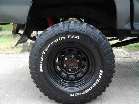 ขายHILUX  LN106 คานแข็ง 4ประตู