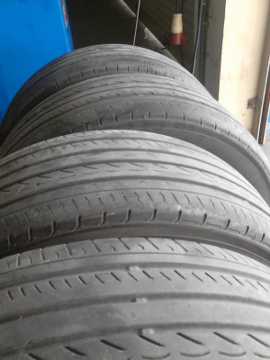 215/55R17 YOKOHAMA  ADVAN dB decibel  ชุด 4 เส้น  TEL.081-427-3941