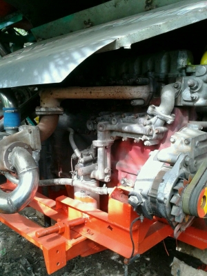 ขายรถเกี่ยวข้าวลาดบัวหลวงสภาพสวย ขายรถเกี่ยวข้าวลาดบัวหลวงสภาพสวย