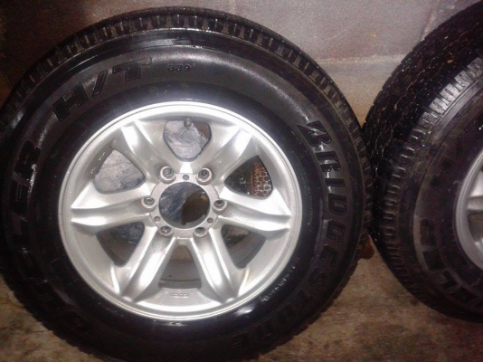 ขายล้อเล็บเหยี่ยวแท้ๆพร้อมยางครับ