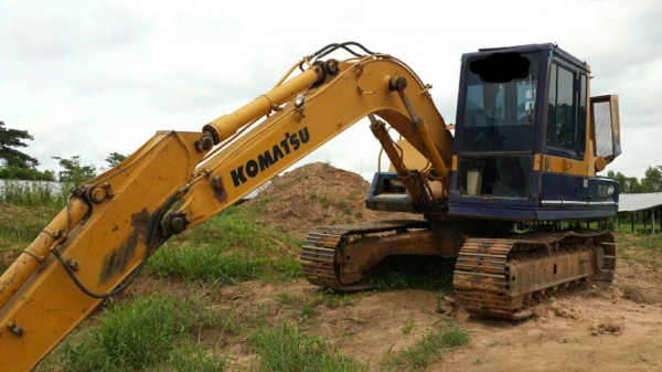ขายด่วนKOMATSU 100-3เล่มทะเบียน เครื่องติดยาก โซ่บางข้างนึง ราคาเบาๆโทร0843923995
