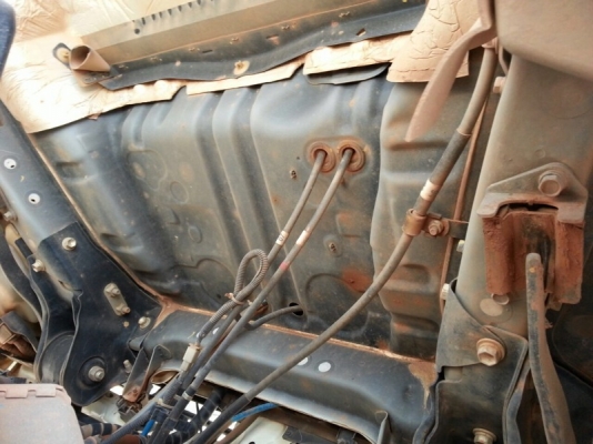 รถฮีโน่ 10 ล้อดั้ม 251 แรงม้า. ปี 53 ( รถวิ่ง 1xx,xxx กม. ) สนใจติดต่อ 081 - 6079515 รถฮีโน่ 10 ล้อดั้ม 251 แรงม้า. ปี 53 ( รถวิ่ง 1xx,xxx กม. ) สนใจติดต่อ 081 - 6079515