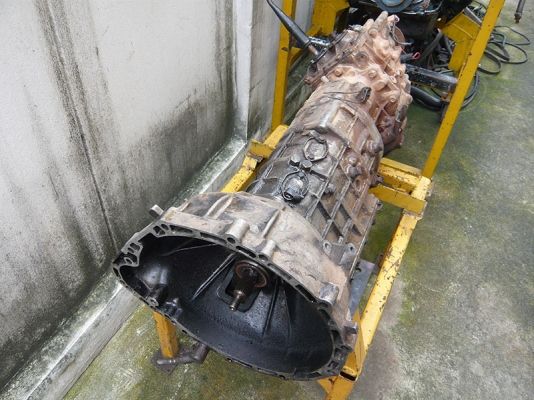 ขายเกียร์ขับสี่แบบห้าสปีด 12550 บาท