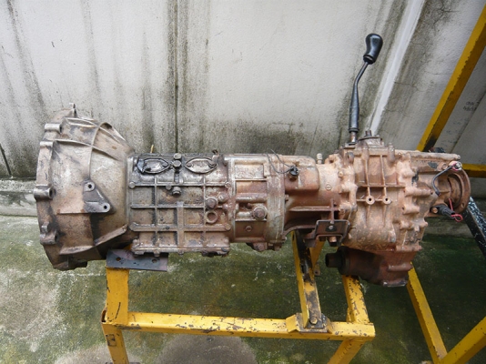 ขายเกียร์ขับสี่แบบห้าสปีด 12550 บาท