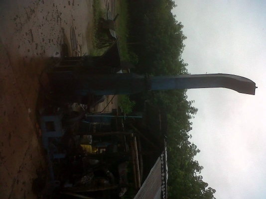 ขายเครื่องสัปไม้ รุ่น ๕ ใบมีด ไม้หน้า๒ถึงหน้า๘บดได้สบายที่สำคัญราคาสมเหตุสมผลซื้อวันนี้แถมที่ส่งในจังหวัดอุบล ตันละ1200 บาท โทรสอบถามได้ครับ