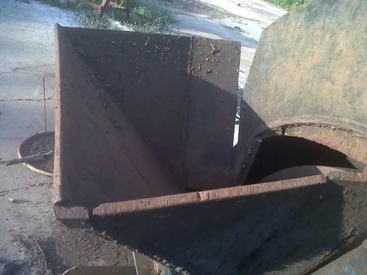 ขายเครื่องสัปไม้ รุ่น ๕ ใบมีด ไม้หน้า๒ถึงหน้า๘บดได้สบายที่สำคัญราคาสมเหตุสมผลซื้อวันนี้แถมที่ส่งในจังหวัดอุบล ตันละ1200 บาท โทรสอบถามได้ครับ