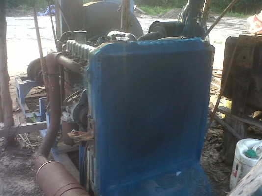 ขายเครื่องสัปไม้ รุ่น ๕ ใบมีด ไม้หน้า๒ถึงหน้า๘บดได้สบายที่สำคัญราคาสมเหตุสมผลซื้อวันนี้แถมที่ส่งในจังหวัดอุบล ตันละ1200 บาท โทรสอบถามได้ครับ